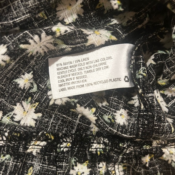 Wild Fable Daisy Floral Linen Blend Shorts - Picture 5 of 5